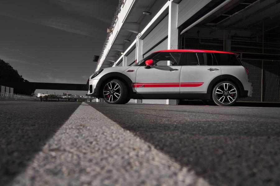  Mini John Cooper Works Clubman (F54) 2019 года  (WW) (фото 25 из 56)